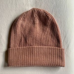 Aritzia Main Character Maeve Pink Ribbed Beanie